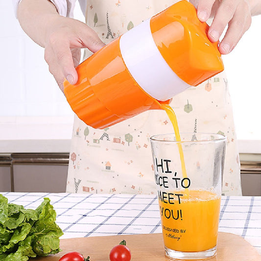 Portable Manual Citrus Juicer